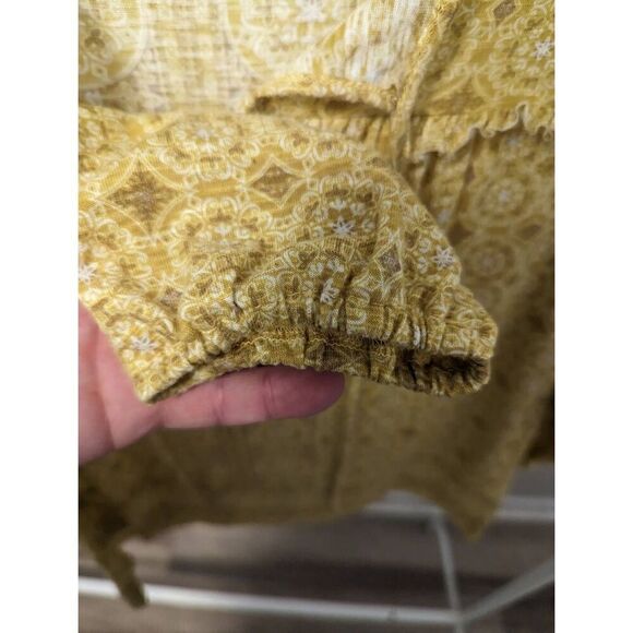 Rose+Olive Floral Blouse - Picture 5 of 5